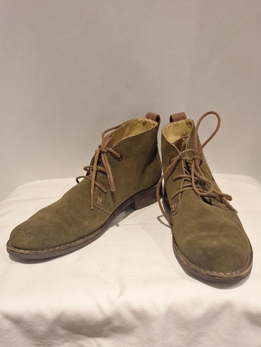 Bussola Sevilla Women's Olive Suede Lace-Up Chukka Boots